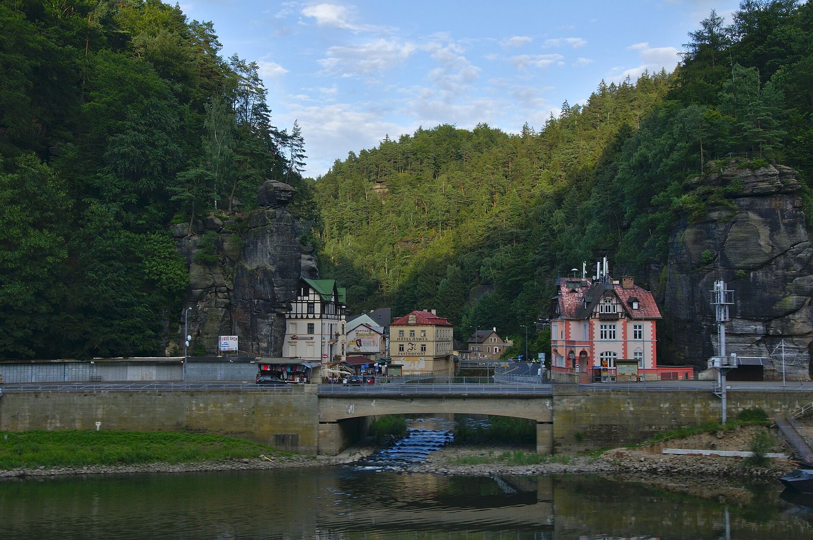 Hřensko village where the Kamenice river meets the Elbe, squeezed between forested sandstone cliffs